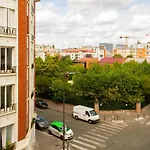 Charming Studio At Les Batignolles